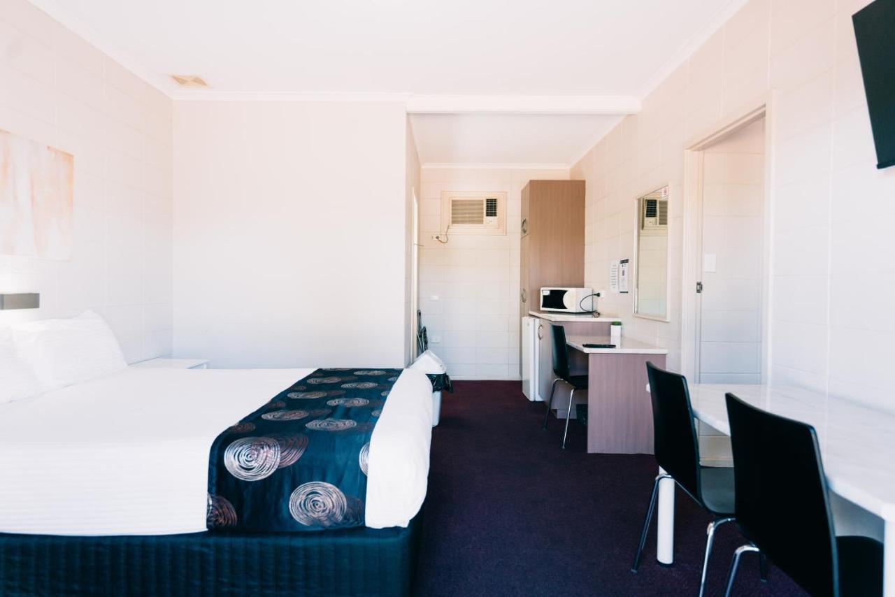 Motel Poinsettia Port Augusta Exterior photo
