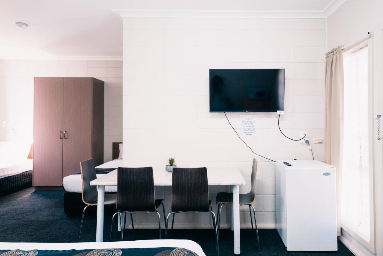 Motel Poinsettia Port Augusta Exterior photo
