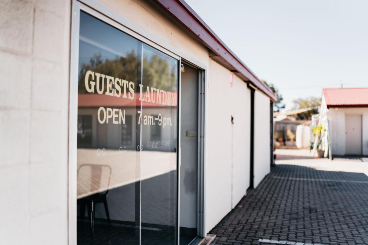 Motel Poinsettia Port Augusta Exterior photo