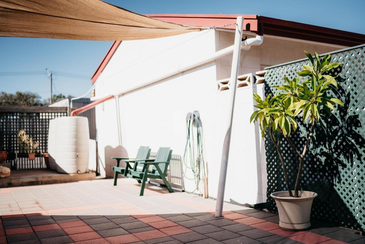Motel Poinsettia Port Augusta Exterior photo